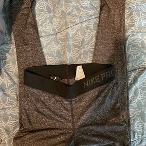 Nike hyper cool leggings in medium